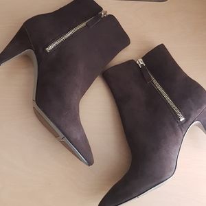 LAST CALL Nine West Booties